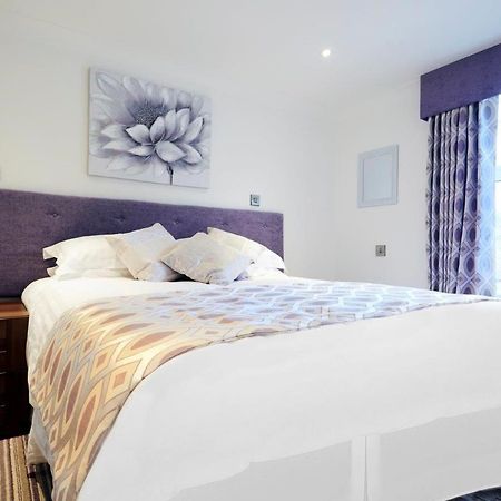 The Rose And Crown Otel Thorpe-le-Soken Dış mekan fotoğraf