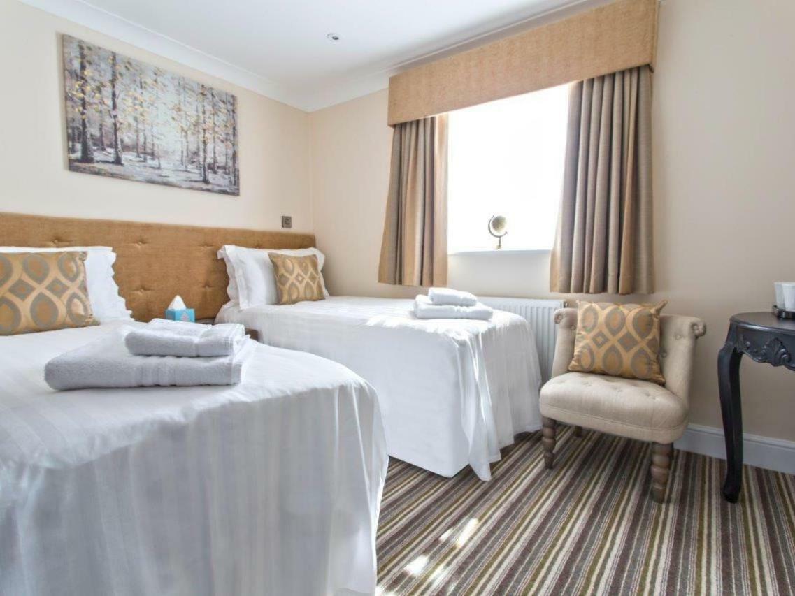 The Rose And Crown Otel Thorpe-le-Soken Dış mekan fotoğraf